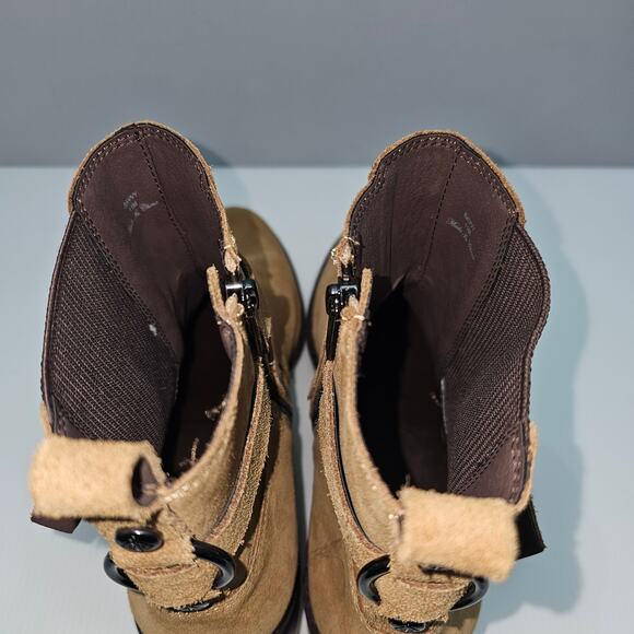 NEW Donald Pliner Savvy Ankle Bootie Womens 11 Tan Suede Chelsea Lug Sole Fall - Picture 10 of 14